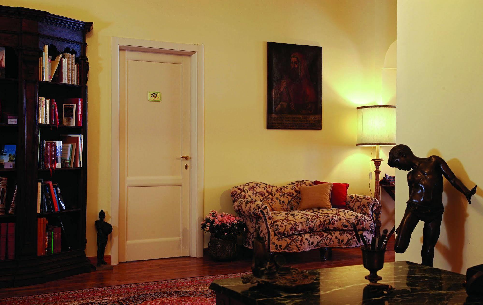 B&B Luna Caprese Napels Buitenkant foto